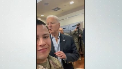 Con Biden y en la frontera con Ucrania: emotivo testimonio de soldado colombo-estadounidense
