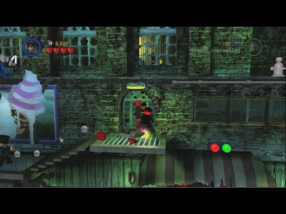 LEGO Batman : Le Jeu Vidéo : Survol de plusieur...