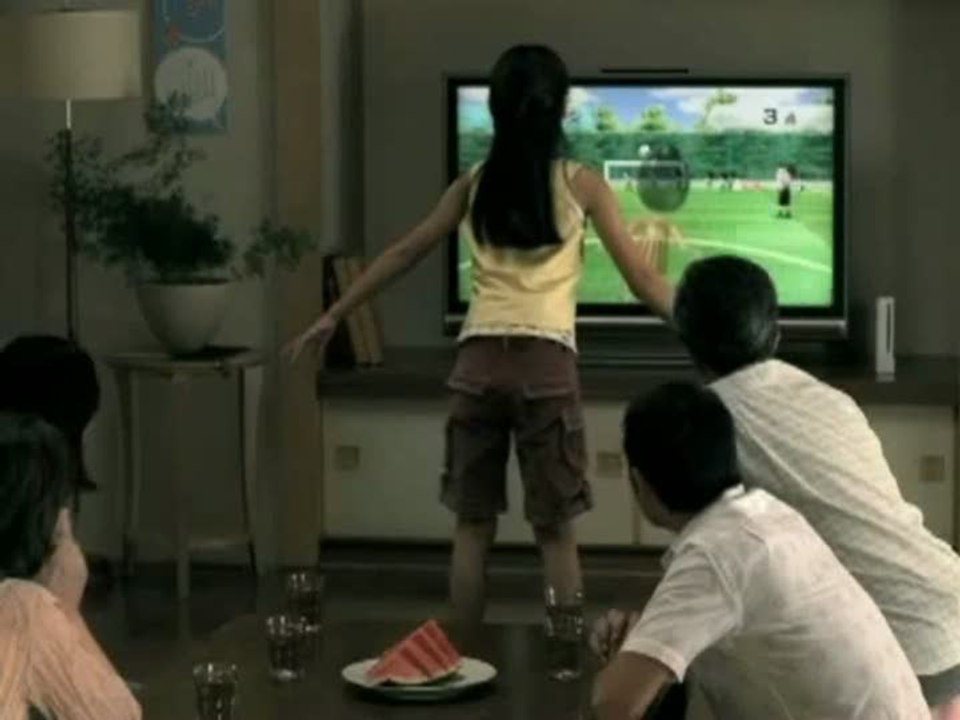 Wii Fit : Publicité japonaise - Jeux d'équilibre en famille 1