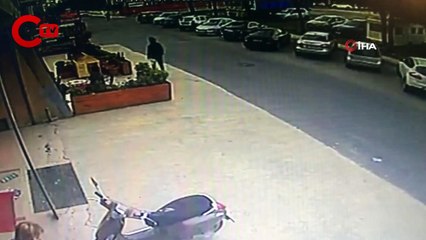 Motosikletle gelip tekel bayisini kurşunladılar