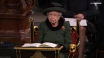 Après avoir annulé plusieurs engagements ces derniers mois pour problèmes de santé, Elizabeth II a fait son grand retour en public pour une cérémonie en hommage au prince Philip - VIDEO
