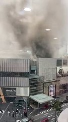 Download Video: Thick smoke billowing from the roof of the Pavilion Kuala Lumpur