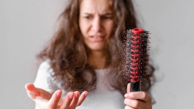Patut Dicoba! 4 Cara Ini Bisa Atasi Rambut Rontok