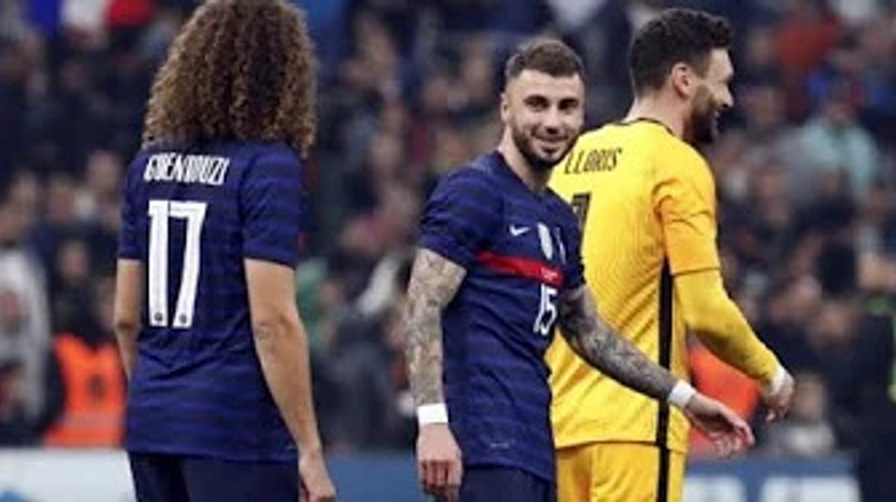 Jonathan Clauss en couple avec Pauline  la belle brune c@non en maillot de bain !