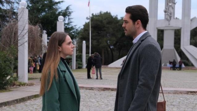 Yeni dizi ''Kara Tahta'' bu akşam ilk bölümüyle izleyici karşısına çıkıyor!