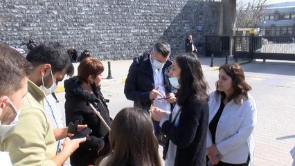 Bağcılar'da kocası tarafından öldürülen kadının cenazesi Adli Tıp'tan alındı