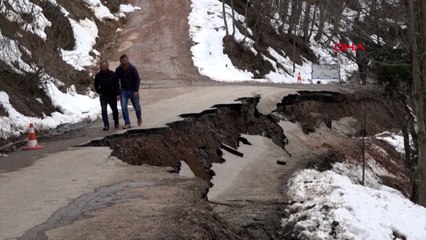 Trabzon'da heyelan nedeniyle yol çöktü