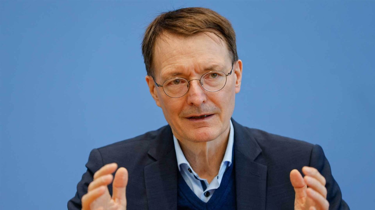 EU-weite Einigung: Karl Lauterbach drängt auf vierte Impfung