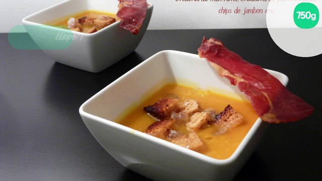 Velouté de potiron, brisures de marrons, croûtons de pain d'épice et chips de jambon