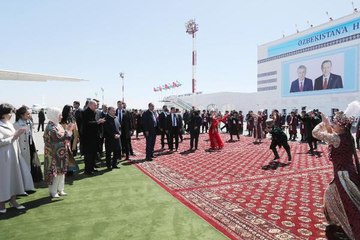 Cumhurbaşkanı Erdoğan, Özbekistan'ın Urgenç kentine geldi