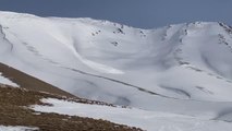 Dağlık bölgede kayak yapan İtalyan ekibin 4 üyesi çığ altında kaldı