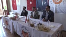 Gelecek Partisi Genel Başkanı Davutoğlu, Adana'da çiftçileri ziyaret etti