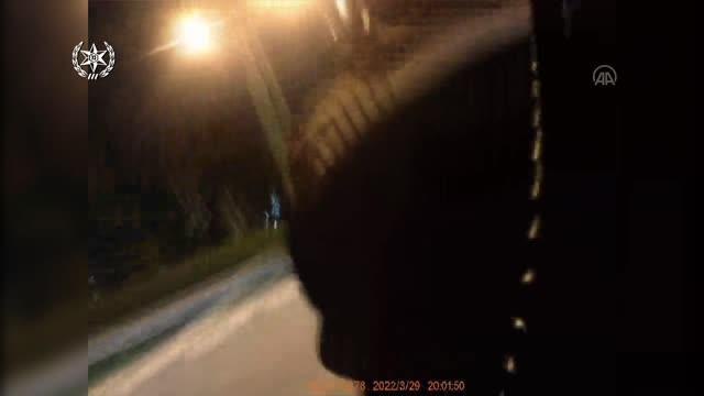 İsrail polisi, dünkü silahlı saldırıya ilişkin polis kamerası görüntülerini paylaştı