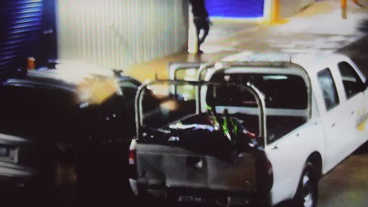 Storage King break-in Wodonga (2).MOV