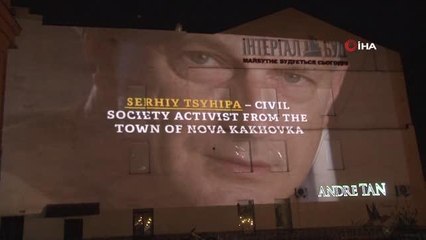 Ukraynalılardan Rusya'ya "esirleri serbest bırakın" çağrısıLviv kentindeki eylem, siren sesinin duyulmasıyla yarım kaldı