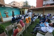 Sudan Türkiye Mezunları Derneğindeki Türkçe kursiyerleri sertifikalarını aldı