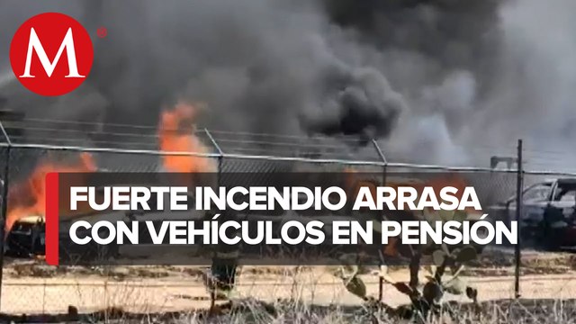 Incendio en Aguascalientes consume 30 vehículos en pensión municipal