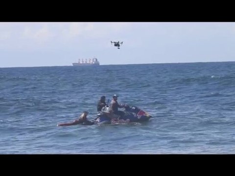 Rip Curl Newcastle Cup presented by Corona, Men's opening day action. Video: Dave Anderson