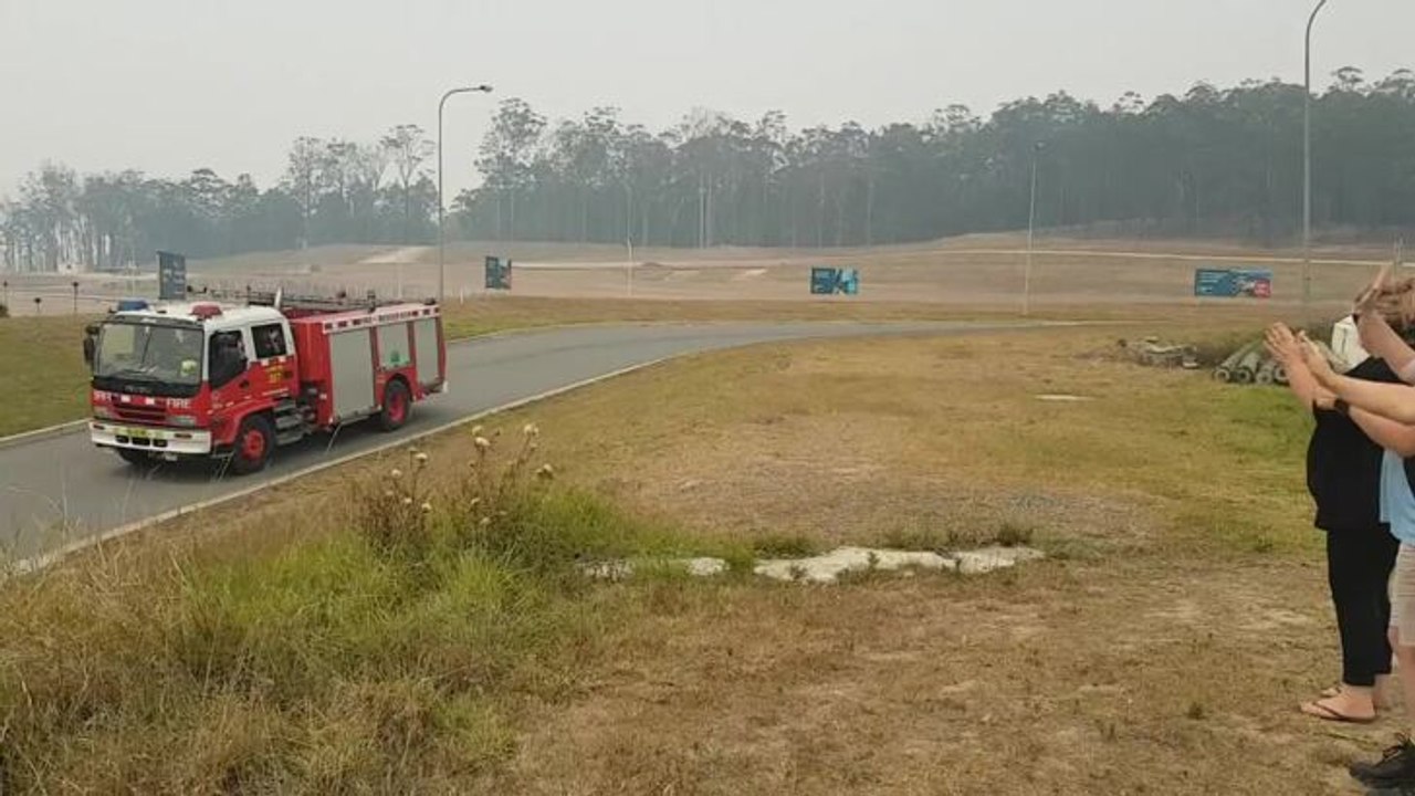 Hastings residents supporting firefighters