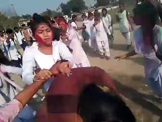 র‍্যাগ ডে তে মেয়েদের চরম মারামারি