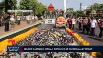 Jelang Ramadan, Ribuan Botol Miras Dilindas Alat Berat