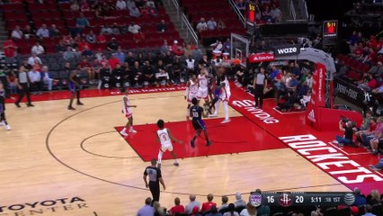 Dunk of the Night: Davion Mitchell