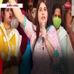 उज्जैन। शराब दुकान को लेकर कांग्रेस का विरोध प्रदर्शन