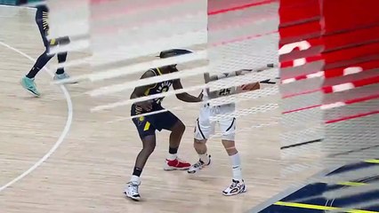 La ridicule expulsion d'Austin Rivers