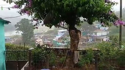 ஜில் ஜில் சாரல்.. கொட்டித் தீர்த்த கனமழை.. வெள்ளக் காடான ஊட்டி.. வெப்பச் சலனத்தால் நீடிக்குமா மழை?