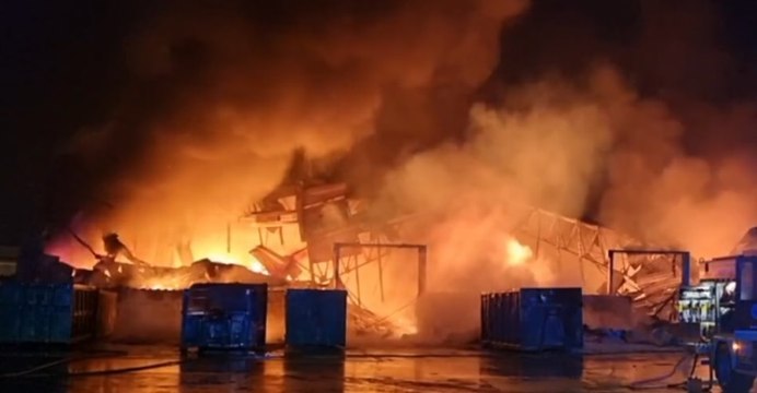 Sogliano al Rubicone (FC) - In fiamme capannone di stoccaggio rifiuti (31.03.22)