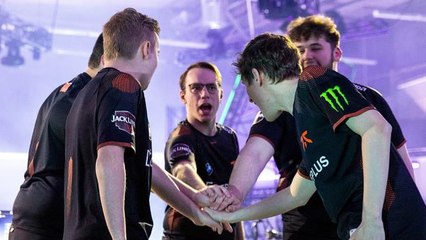 Ukrayna'daki savaşa destek verdi, takımdan kovuldu