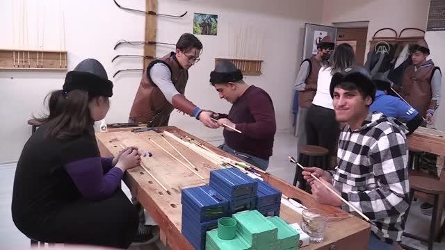 Özel öğrenciler yaptıkları oklarla atış talimi gerçekleştirdi