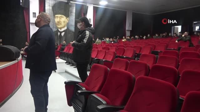 İş başvurusu için ne sıra beklediler ne de kuyruk oluşturdular