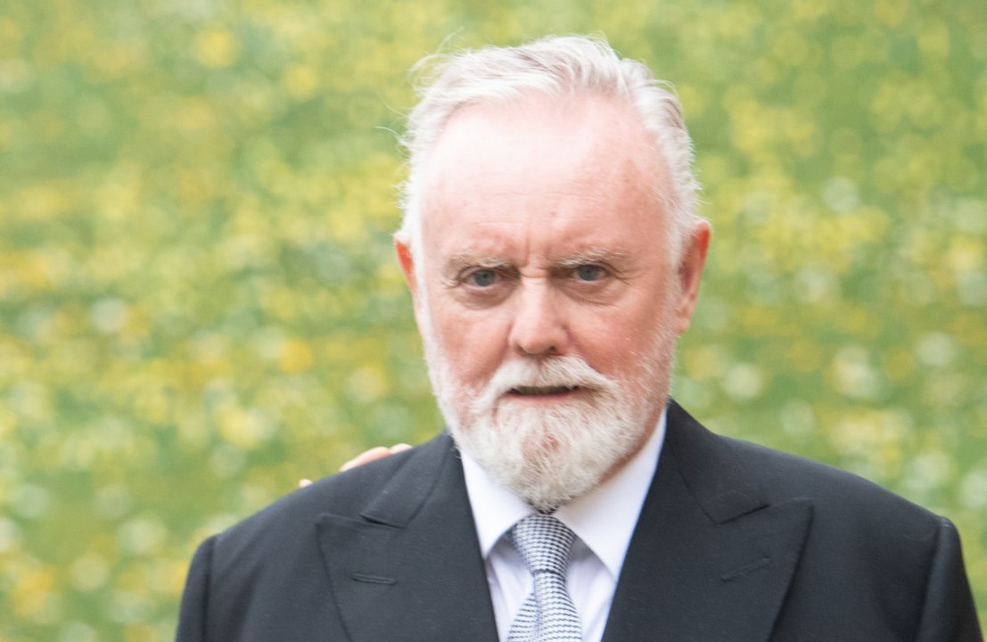 'He was the most wonderful man': Queen drummer Roger Taylor dedicates OBE to late Foo Fighters drummer Taylor Hawkins