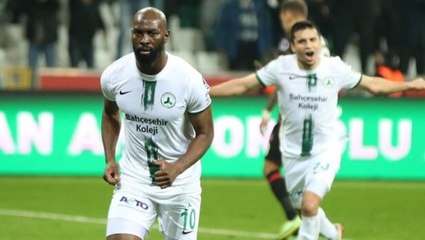 Yaşananlar çok ilginç! Giresunspor yıldız futbolcu Doukara'yı kulüpten gönderdi
