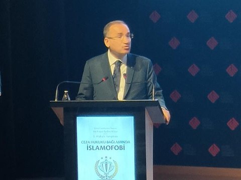 Adalet Bakanı Bekir Bozdağ, Şehit Cumhuriyet Savcısı Mehmet Selim Kiraz adına düzenlenen törende konuştu