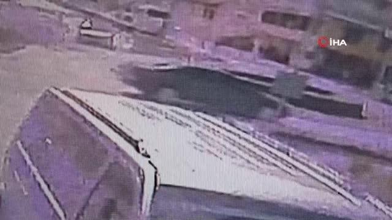 Annesinin aracıyla drift atan gence trafik polisi sürprizi... 20 bin 234 TL ceza yedi