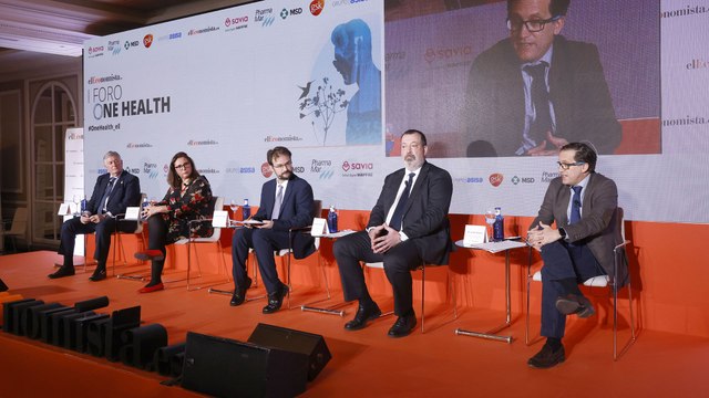 El sector trabaja en la resistencia a los antibióticos para evitar que sea la primera causa de muerte en 2050 - I Foro One Health elEconomista - Mesa 2