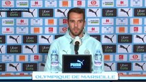 Pau Lopez ne pense pas à la Roja
