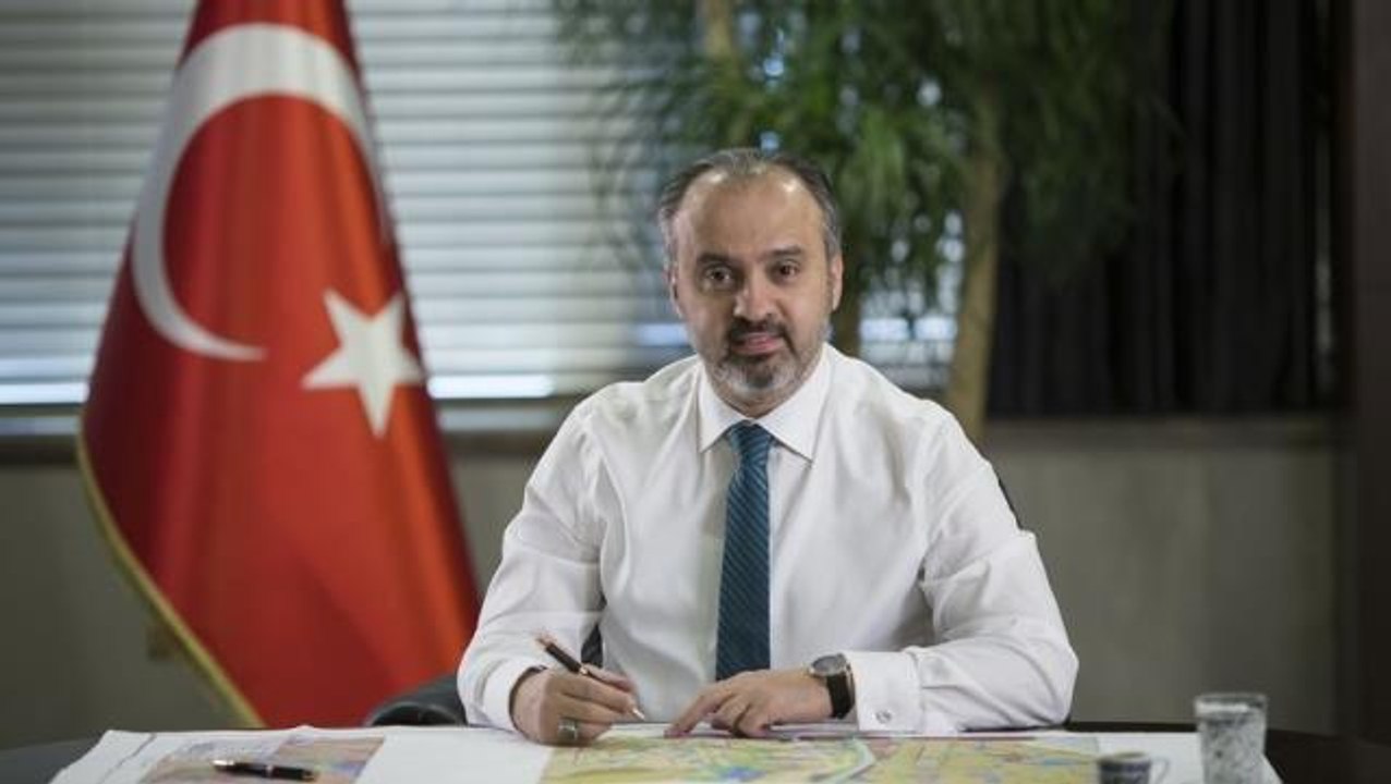 Bursa Büyükşehir Belediyesi'nden 3 bin öğrenciy...