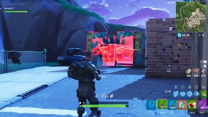 Fortnite : un Pistolet Mitrailleur à Tambour ravageur sur les murs