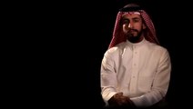 سعودي يؤدي أغنية 