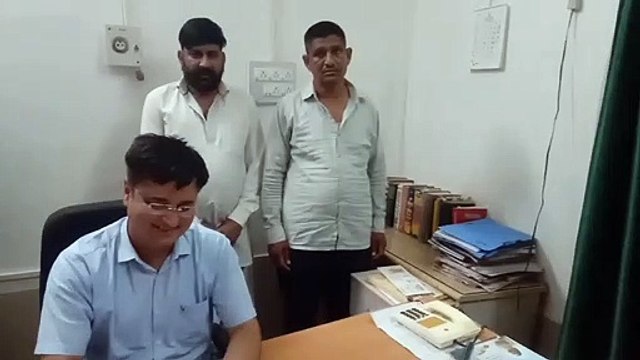 एसीबी ने 50 हजार रुपए की घूस लेते आबकारी के कांस्टेबल और दलाल को दबोचा, शराब ठेकेदार से मंथली के रूप में मांग रहे थे रिश्वत