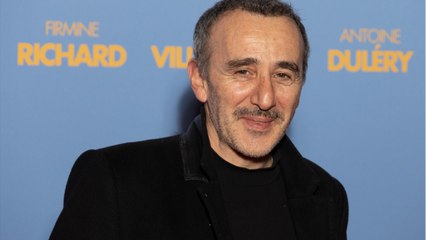 Voici - "Le confinement a tué mon père" : Elie Semoun revient sur ses propos contre le gouvernement