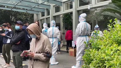 Atividade industrial da China contrai devido à pandemia