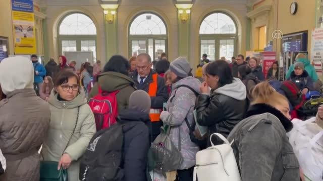 Rusya'nın Ukrayna'ya saldırılarının ardından siviller Polonya'ya gelmeye devam ediyor