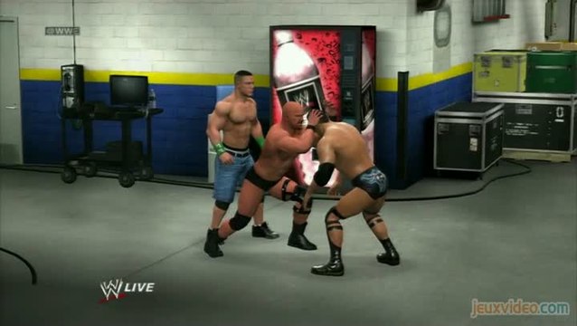 WWE'13 : Bagarre dans les vestiaires