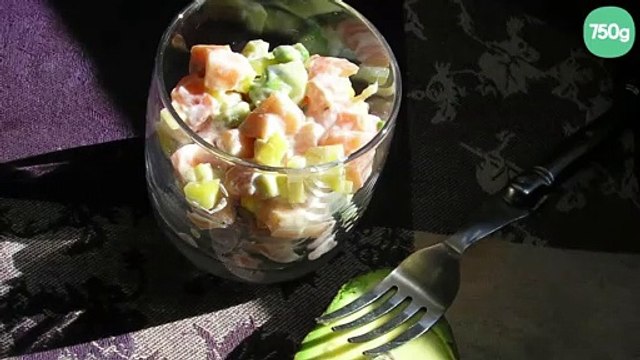 Tartare de saumon, mangue et avocat en verrine