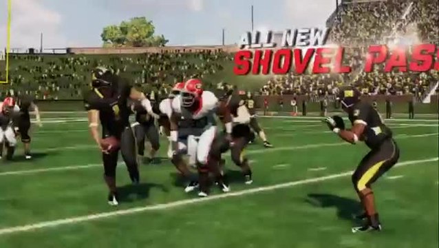 NCAA Football 13 : Survol de plusieurs phases de jeu