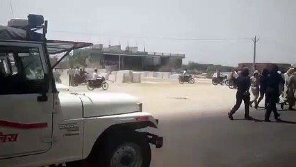 MURDER : हत्या के आरोपियों की सरेराह परेड